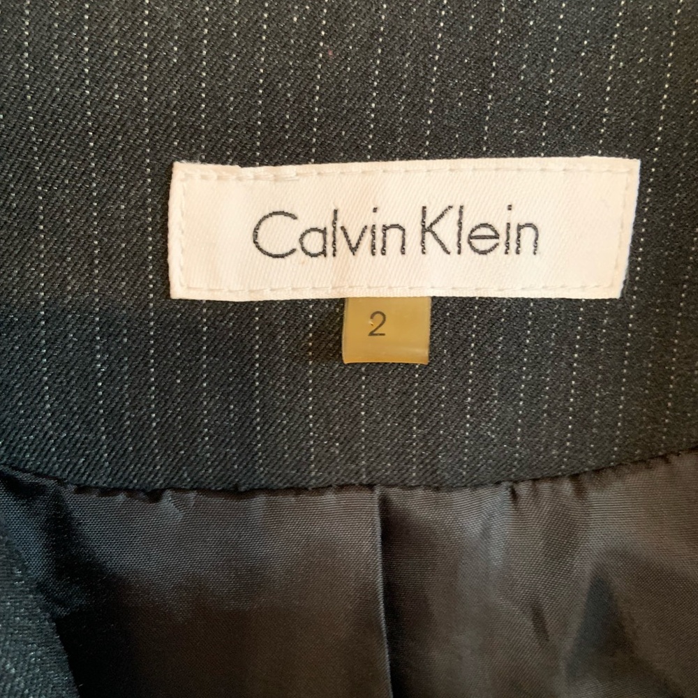 Calvin Klein Women’s Size 2 Pin Stripe Black Button Front Office Business Blazer - Picture 3 of 6
